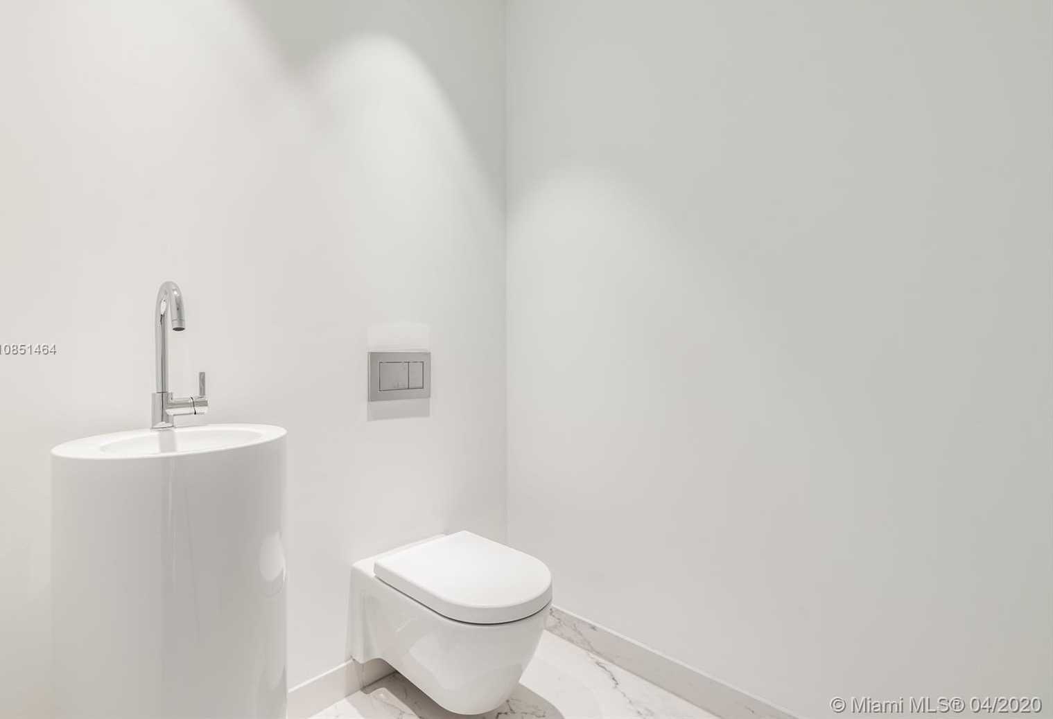 Small Image of 1000 BISCAYNE BLVD #4201, Miami Number 28