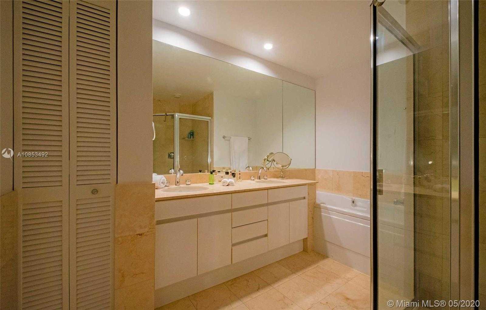 Small Image of 808 BRICKELL KEY DR #2706, Miami Number 18