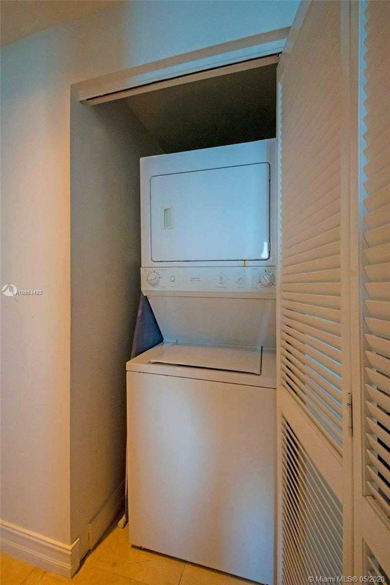 Small Image of 808 BRICKELL KEY DR #2706, Miami Number 24