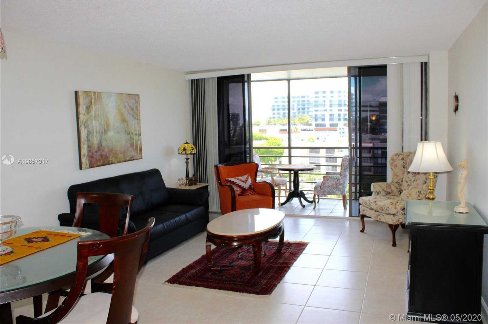 Small Image of 20500 WEST COUNTRY CLUB DR #703, Aventura Number 2