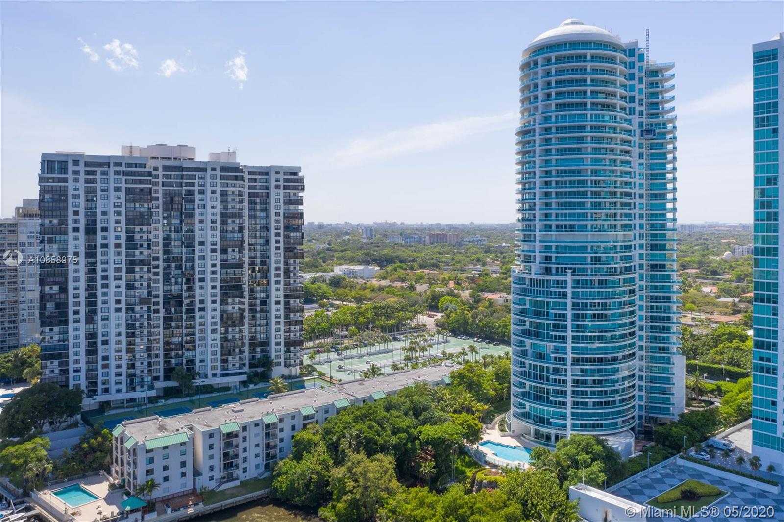 Small Image of 2127 BRICKELL AVE #3005, Miami Number 4