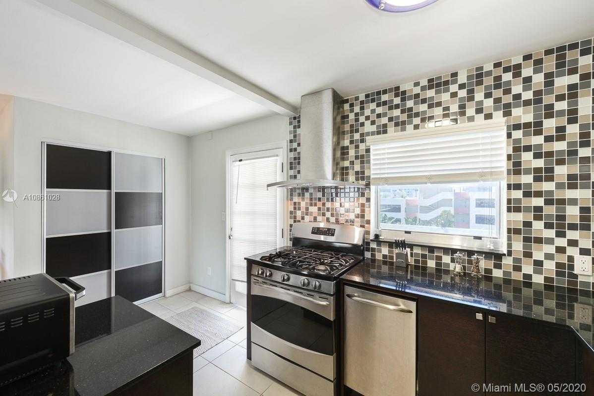 Small Image of 1357 COLLINS AVE #D2, Miami Beach Number 10