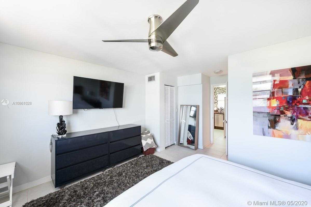 Small Image of 1357 COLLINS AVE #D2, Miami Beach Number 13