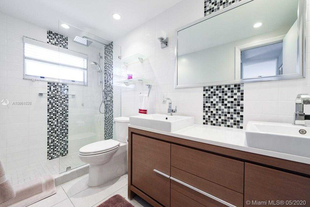Small Image of 1357 COLLINS AVE #D2, Miami Beach Number 15