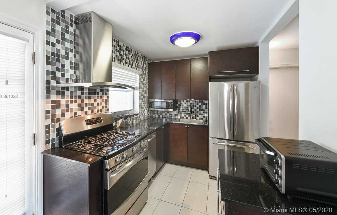 Small Image of 1357 COLLINS AVE #D2, Miami Beach Number 8