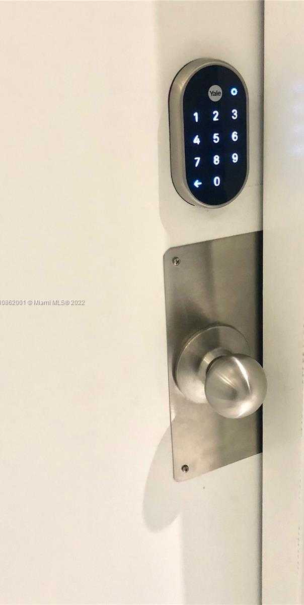 Small Object Image