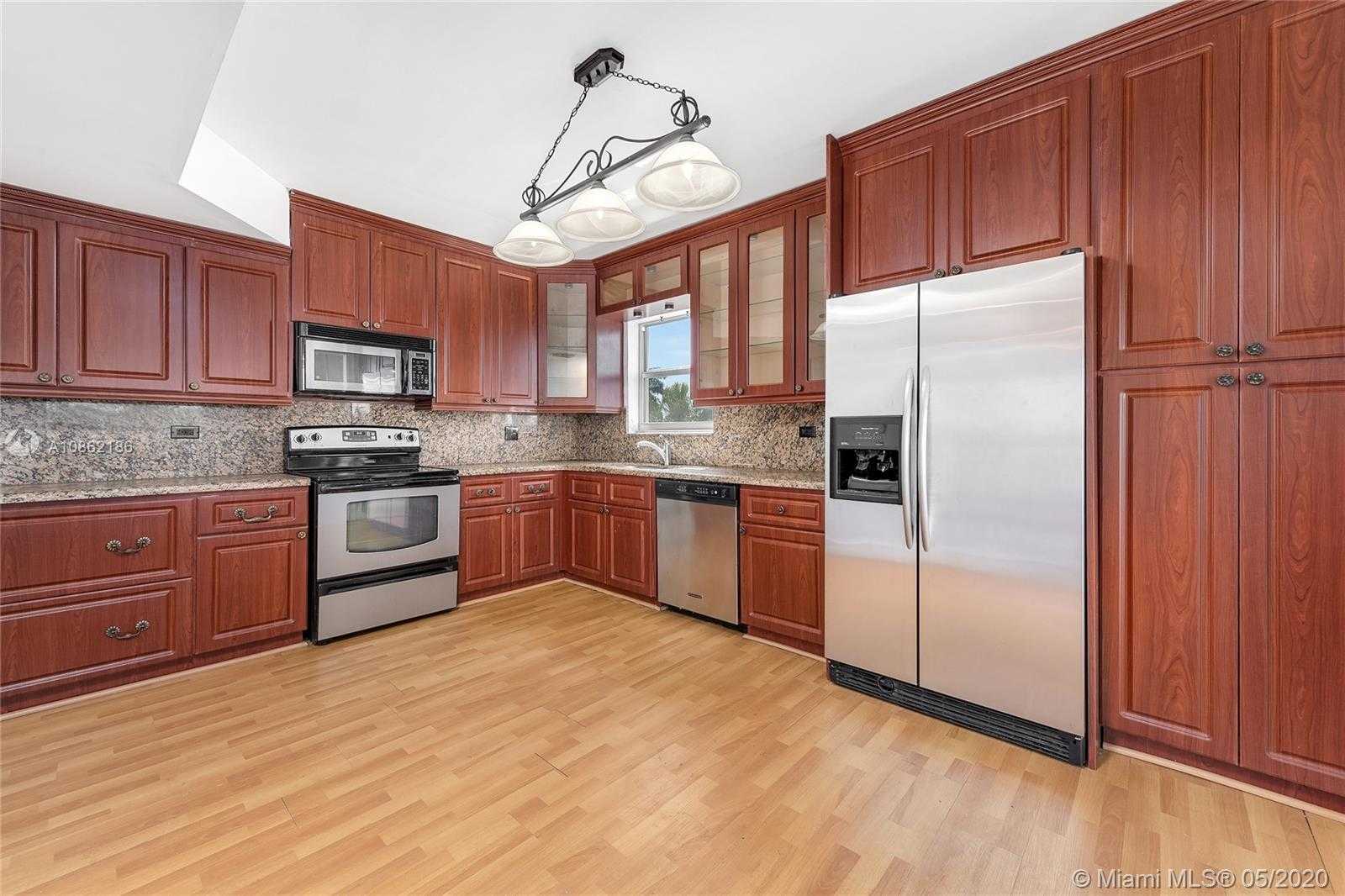 Small Image of 9240 WEST BAY HARBOR DR #3A, Bay Harbor Islands Number 5