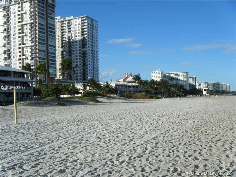Small Image of 111 BRINY AV #905, Pompano Beach Number 11