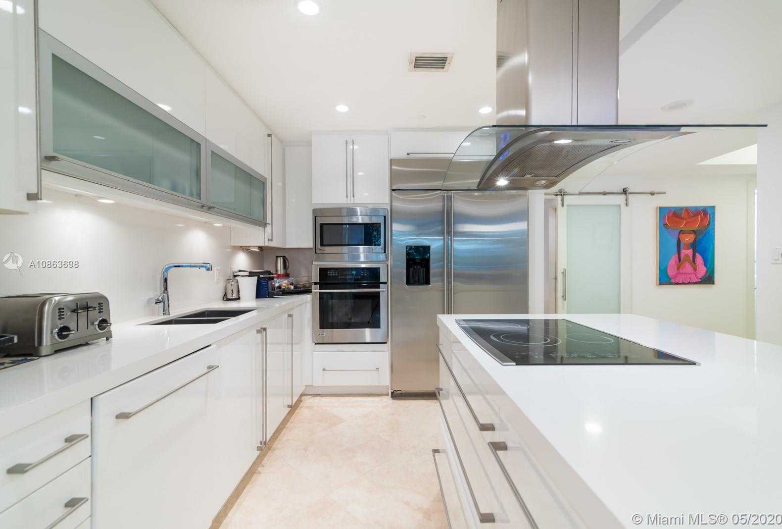 Small Image of 765 CRANDON BLVD #109, Key Biscayne Number 6