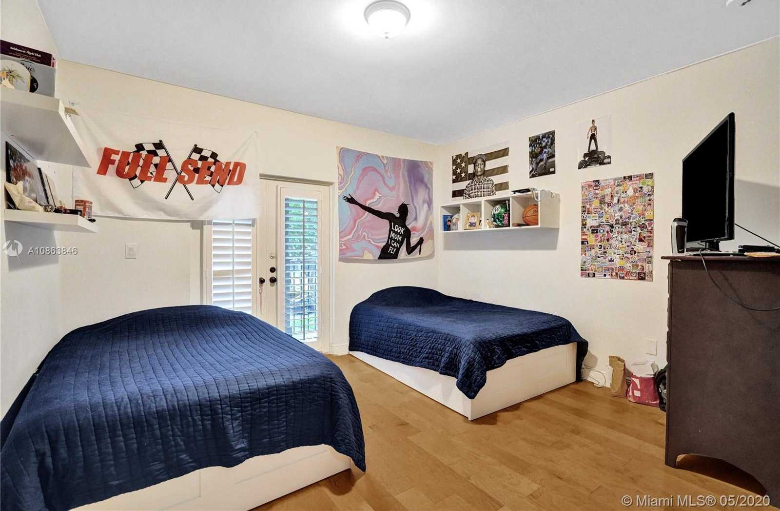 Small Image of 11104 SOUTH WEST 79TH PATH, Miami Number 19