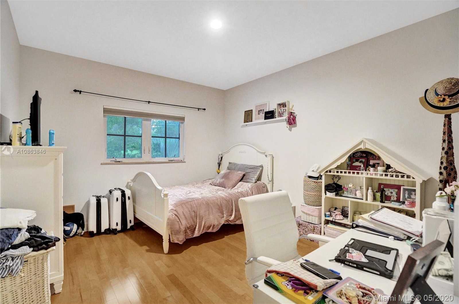 Small Image of 11104 SOUTH WEST 79TH PATH, Miami Number 22