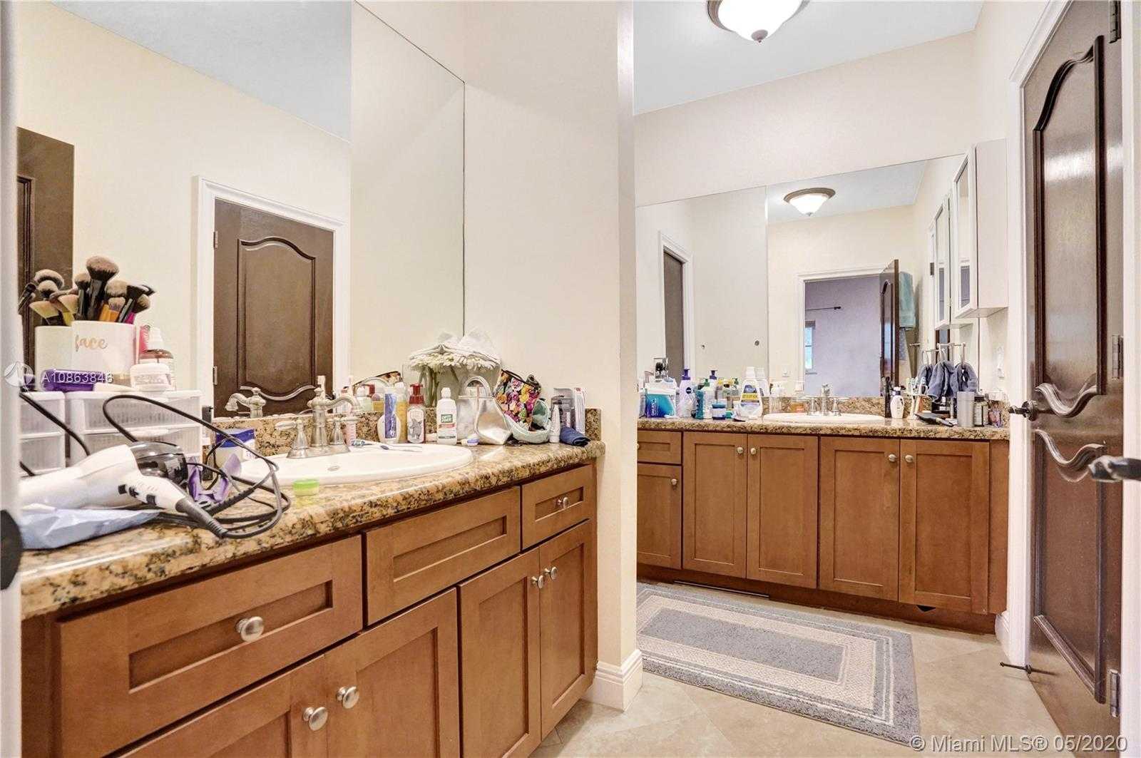 Small Image of 11104 SOUTH WEST 79TH PATH, Miami Number 25