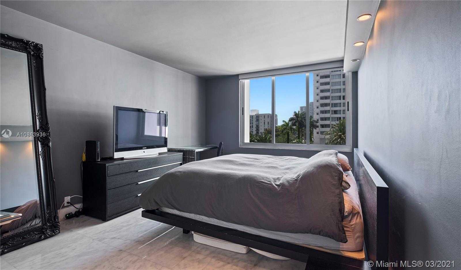 Small Image of 1200 WEST AVE #415, Miami Beach Number 14
