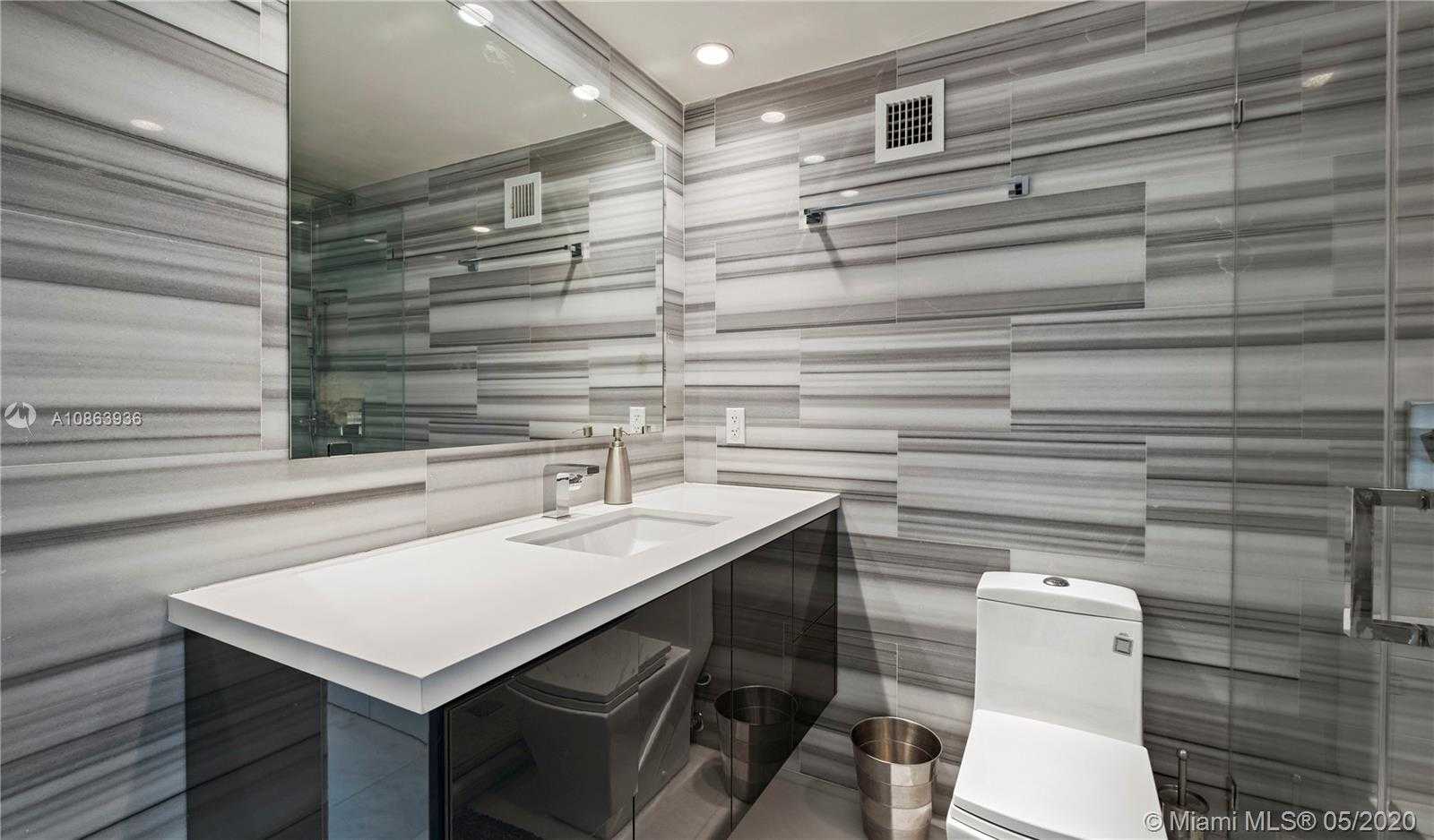 Small Image of 1200 WEST AVE #415, Miami Beach Number 3