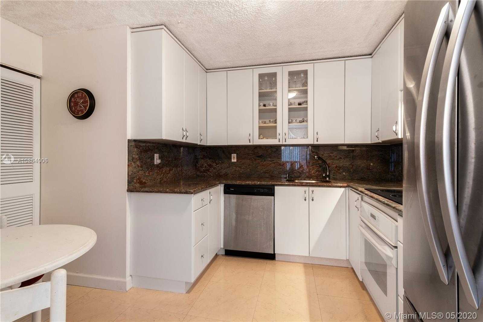 Small Image of 6061 Collins Ave, Miami Beach, FL 33140, USA Number 5