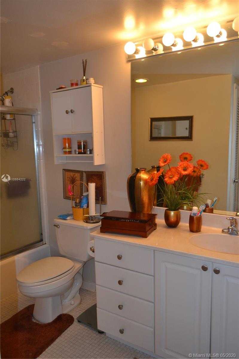 Small Image of 19380 COLLINS AVE #825, Sunny Isles Beach Number 9