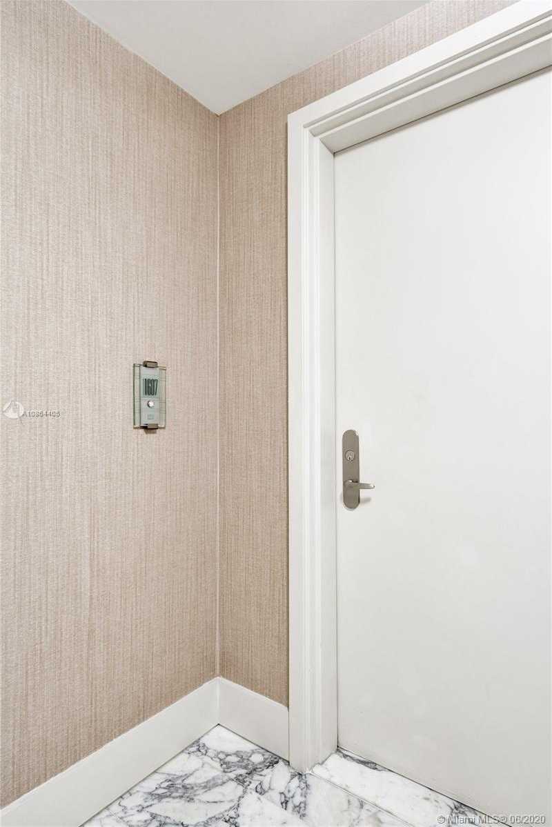 Small Image of 1331 BRICKELL BAY DR #1607, Miami Number 28