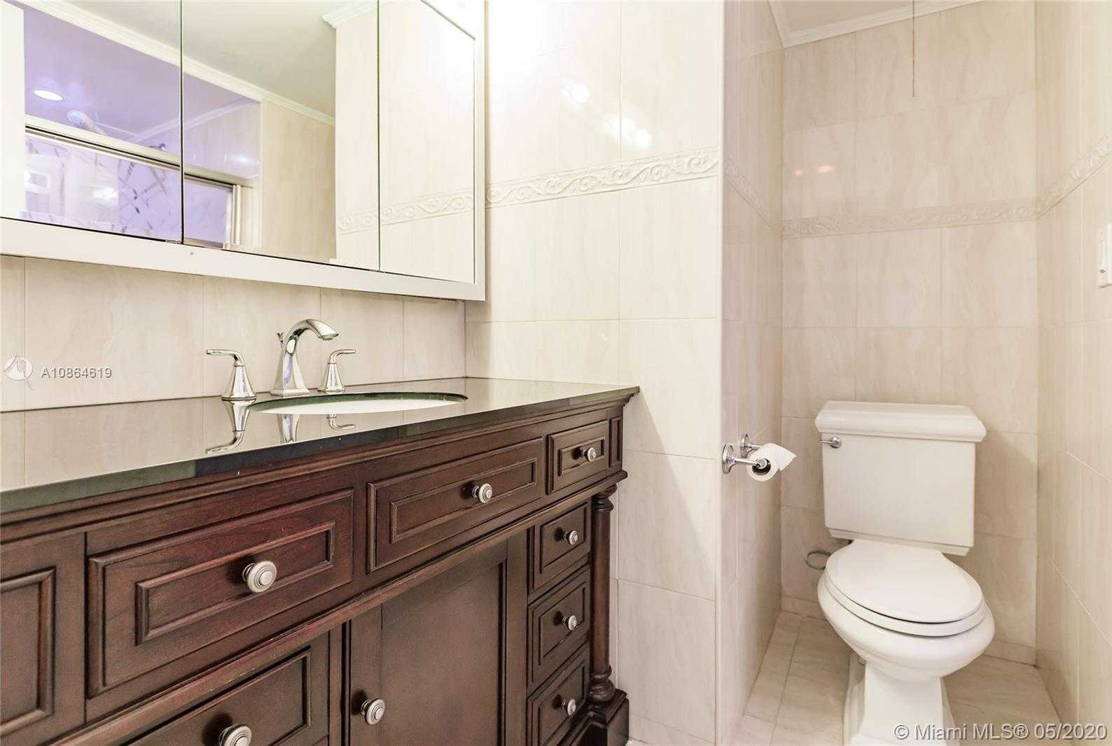 Small Image of 1820 SOUTH TREASURE DR #306A, North Bay Village Number 18