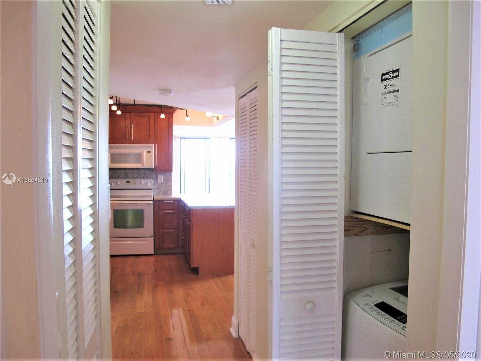 Small Image of 1820 SOUTH TREASURE DR #306A, North Bay Village Number 19