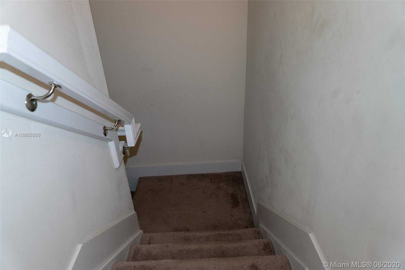 Small Image of 8839 NORTH WEST 103RD PL, Doral Number 11