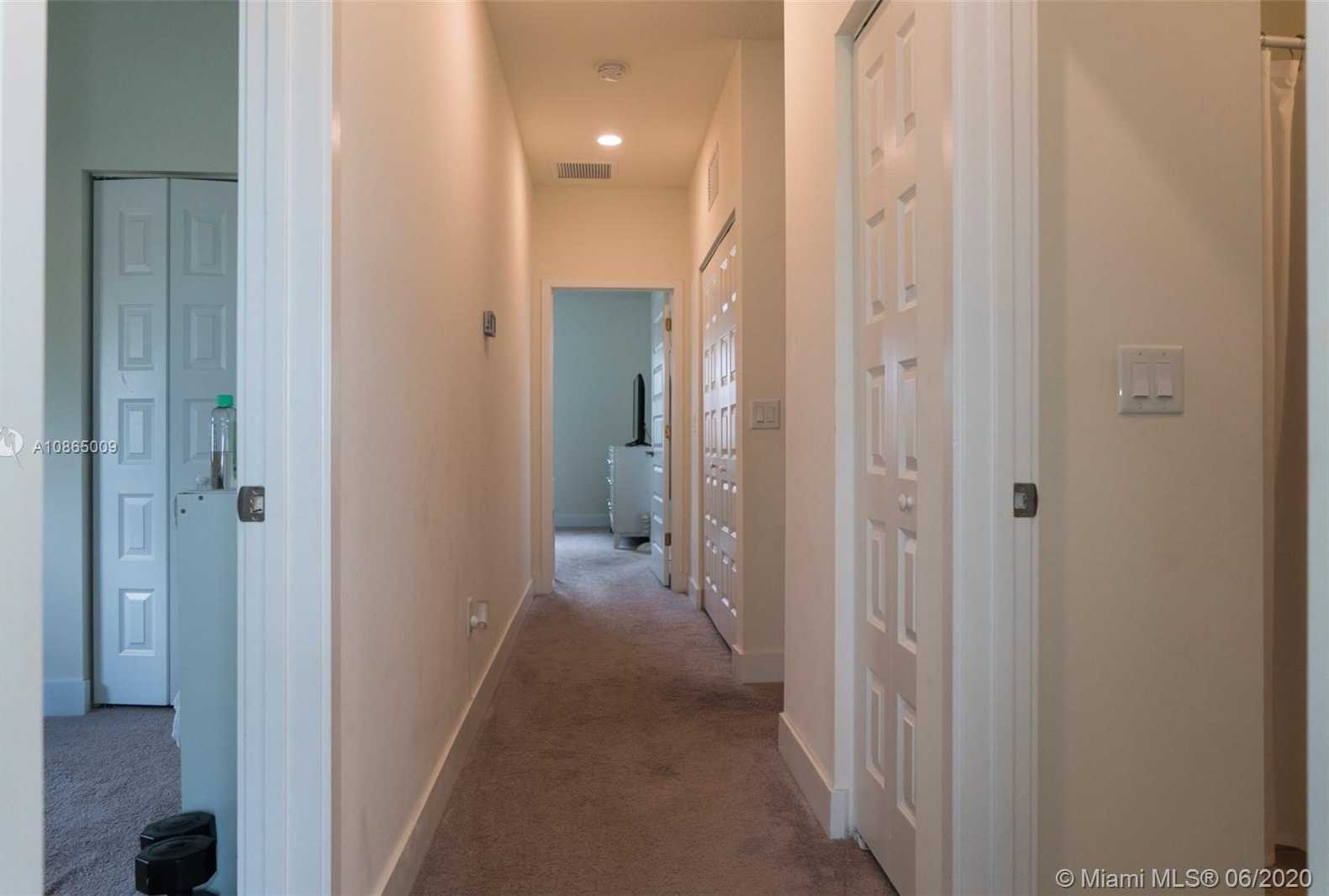 Small Image of 8839 NORTH WEST 103RD PL, Doral Number 20