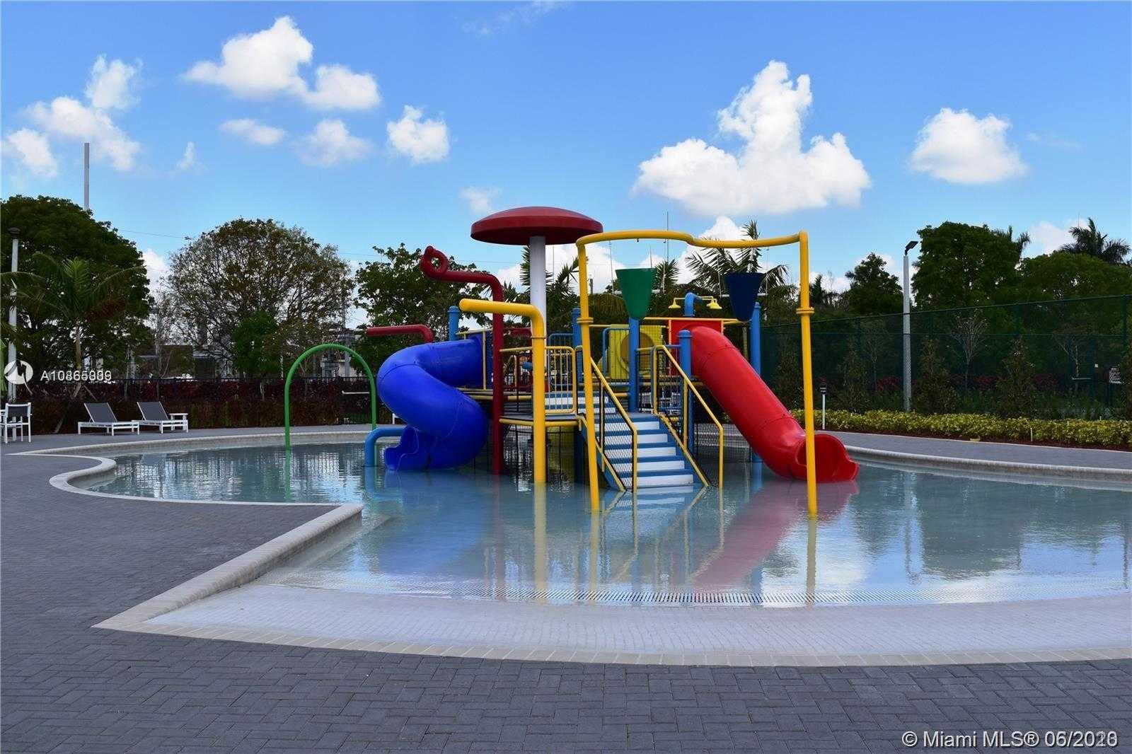 Small Image of 8839 NORTH WEST 103RD PL, Doral Number 26