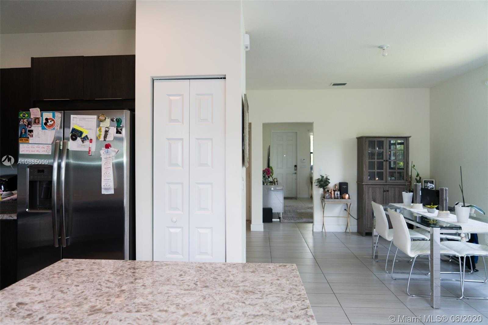 Small Image of 8839 NORTH WEST 103RD PL, Doral Number 5