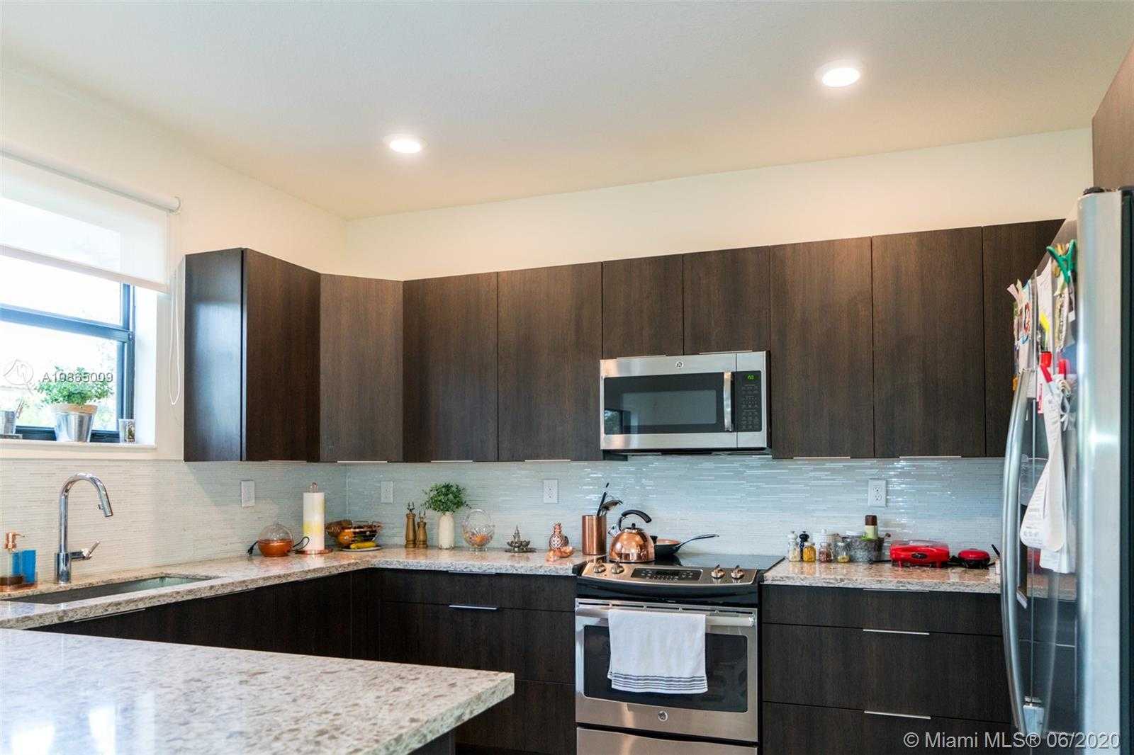 Small Image of 8839 NORTH WEST 103RD PL, Doral Number 6