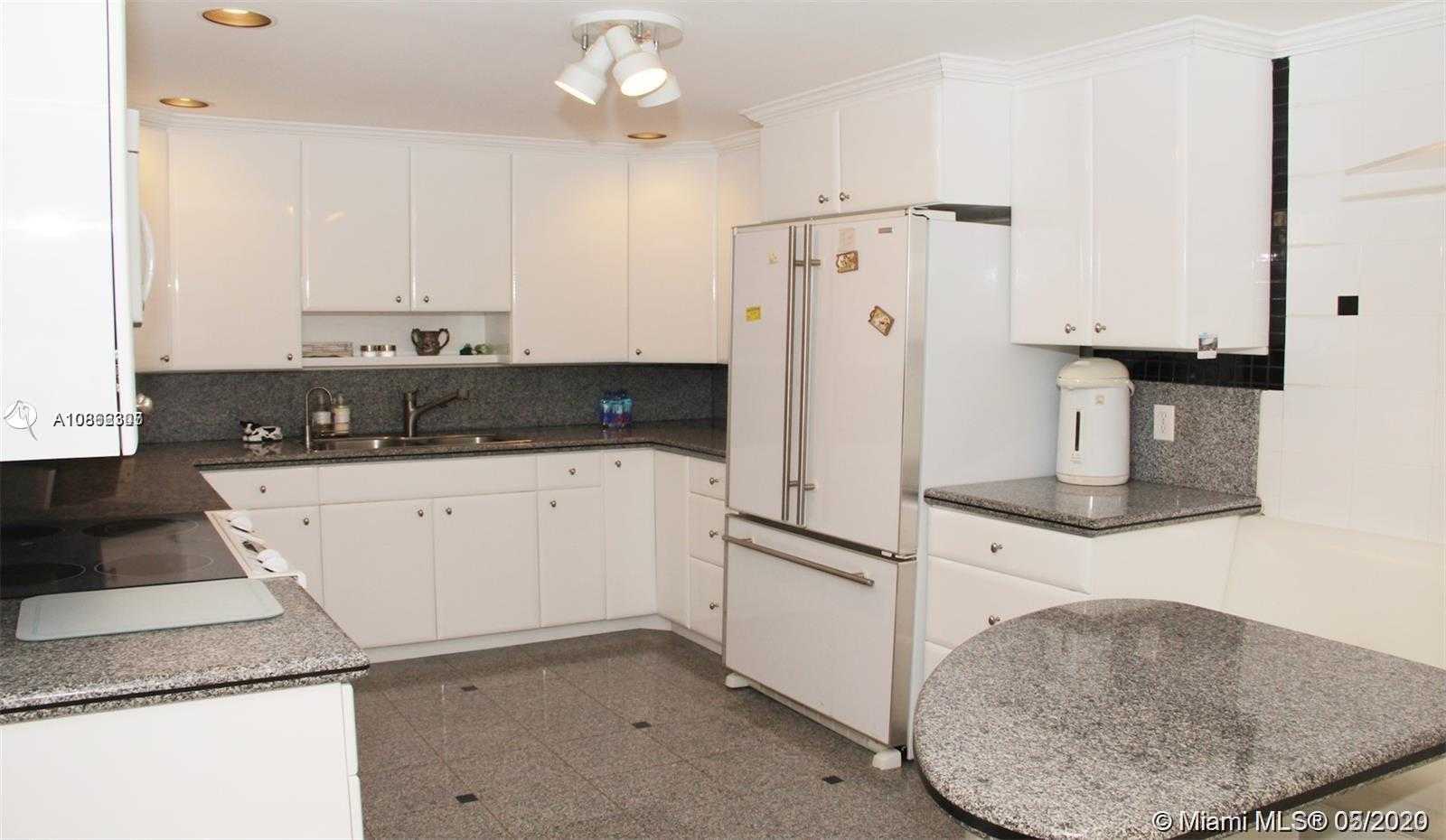 Small Image of 4747 COLLINS AVE #PH05, Miami Beach Number 6