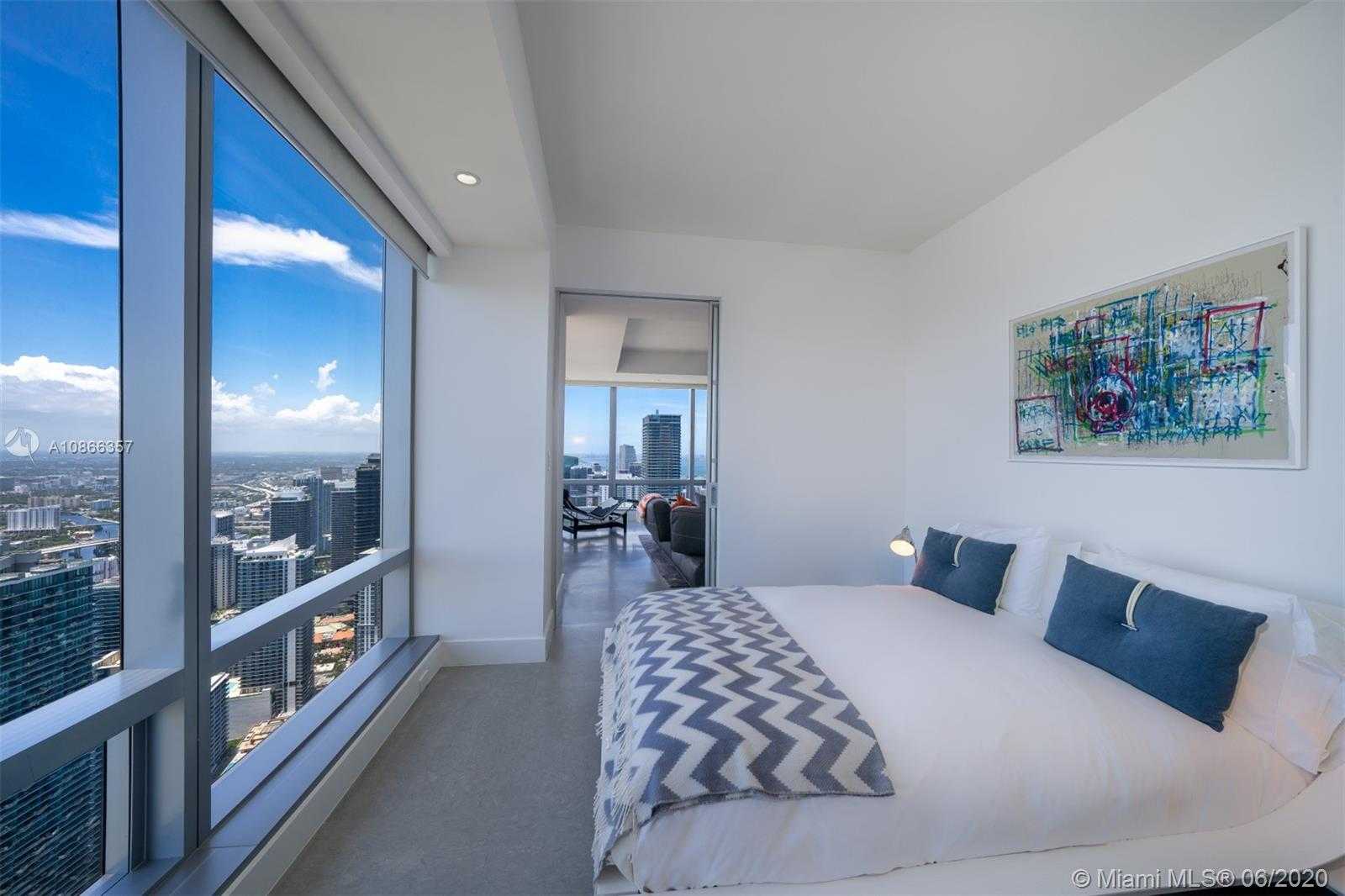 Small Image of 1425 BRICKELL AVE #PH69C, Miami Number 13