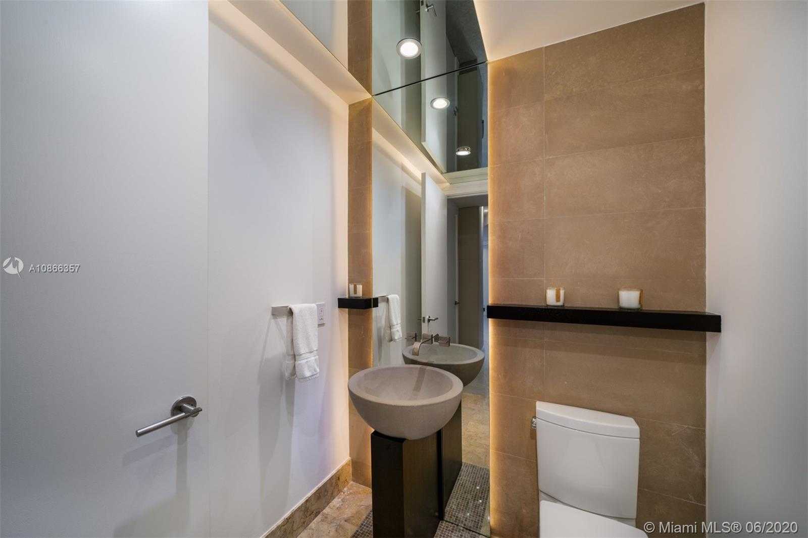 Small Image of 1425 BRICKELL AVE #PH69C, Miami Number 8