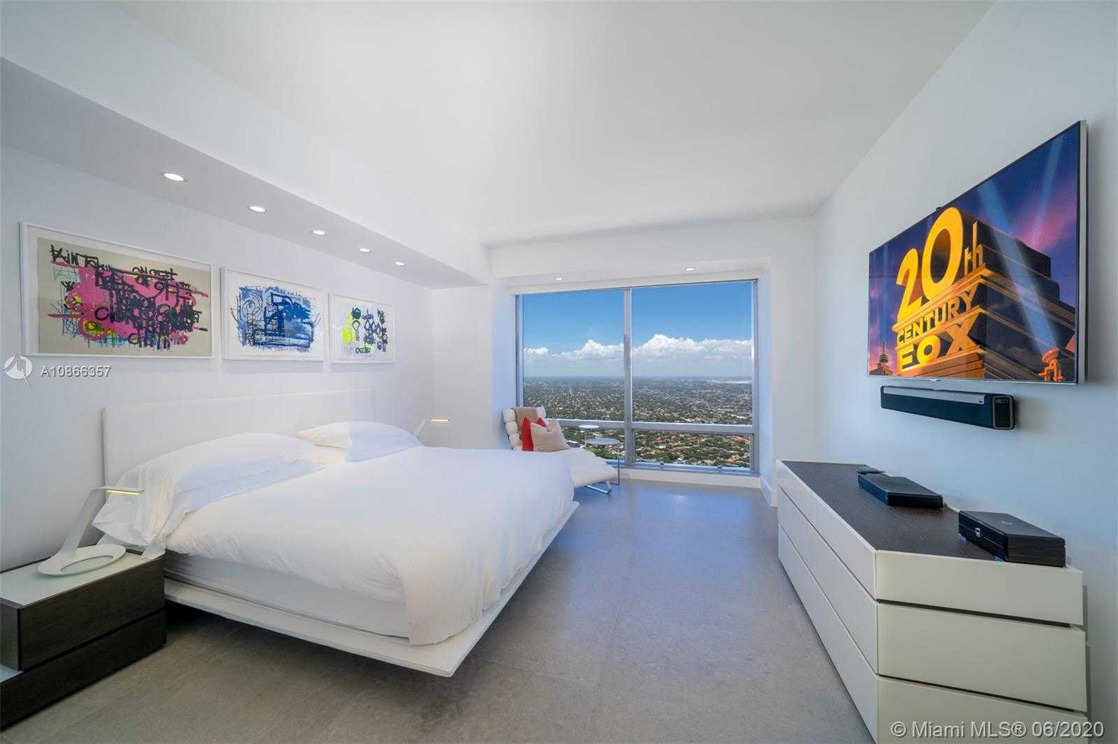 Small Image of 1425 BRICKELL AVE #PH69C, Miami Number 9