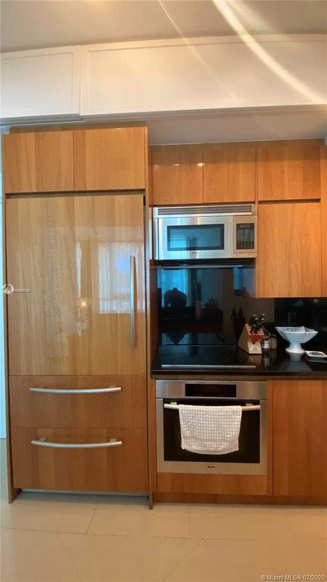 Small Image of 50 SOUTH POINTE DR #503, Miami Beach Number 8