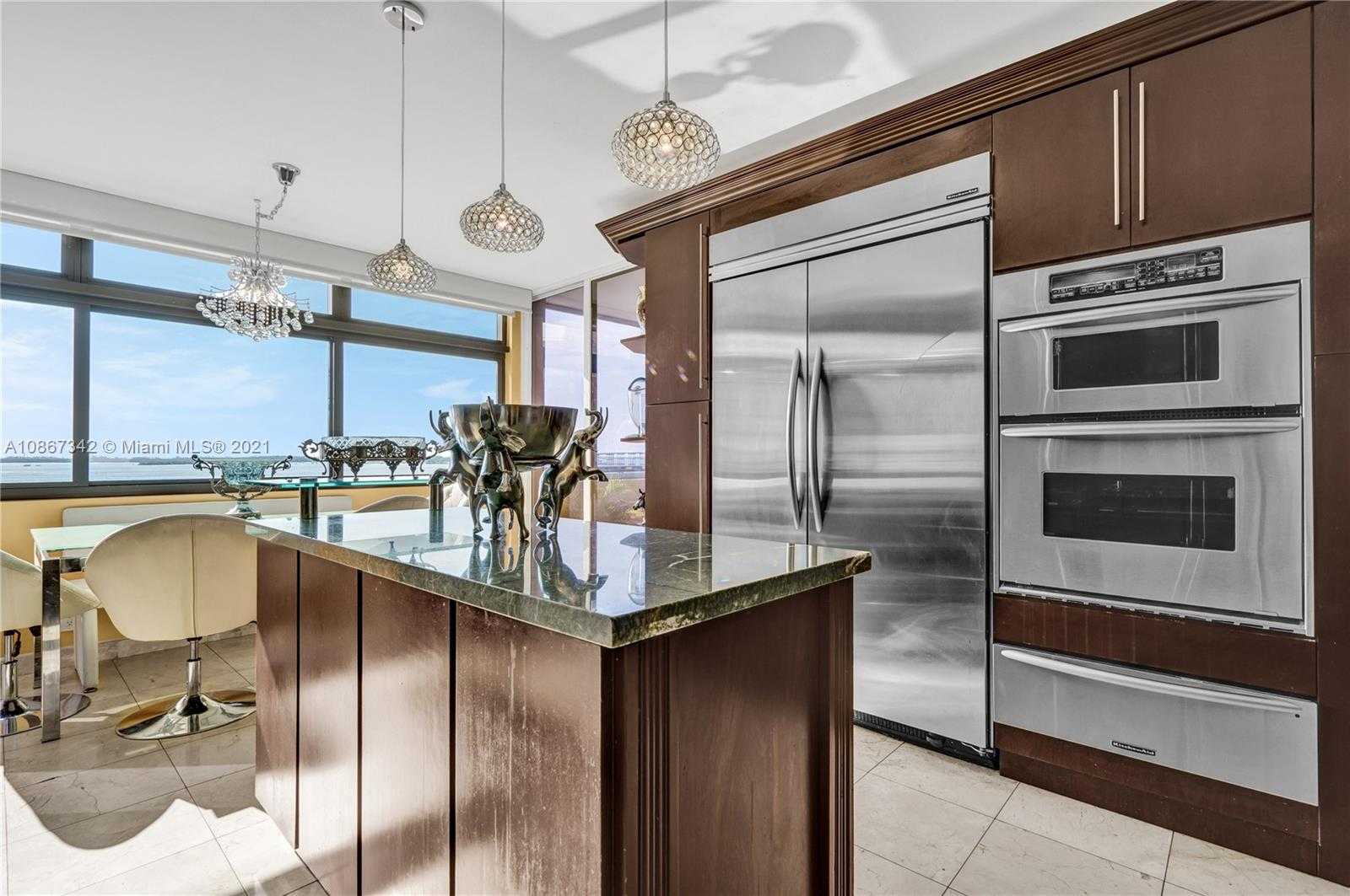 Small Image of 1581 BRICKELL AVE #201, Miami Number 4