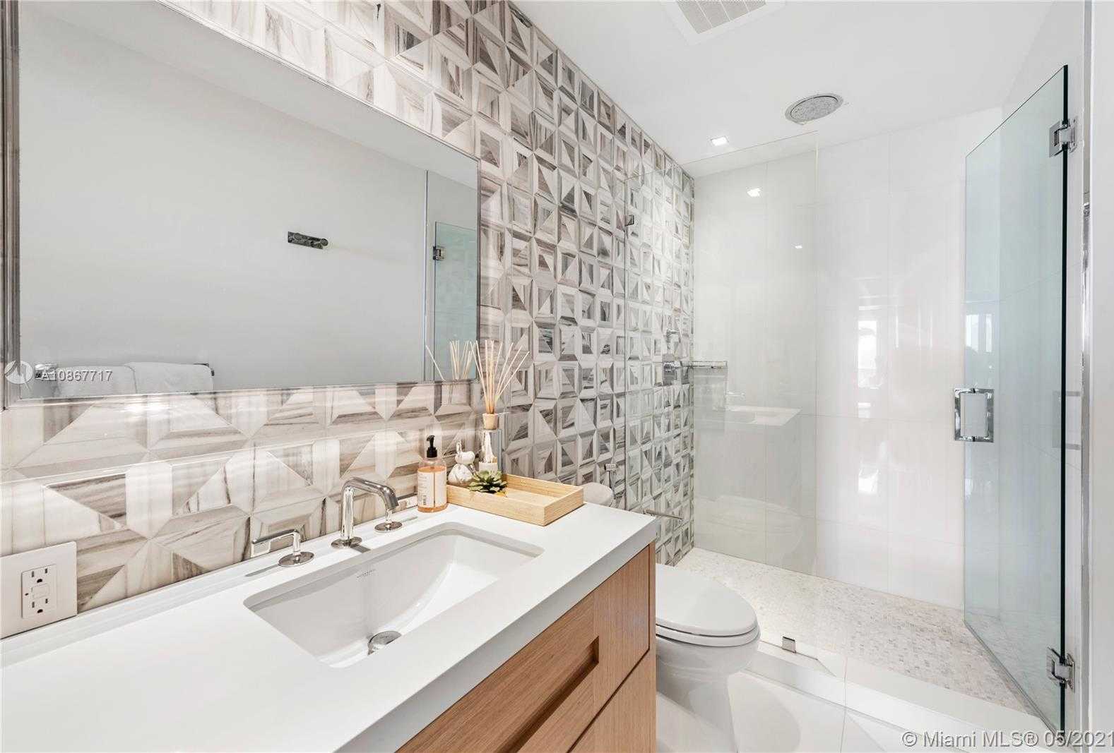 Small Image of 7716 FISHER ISLAND DR #7716, Miami Number 28