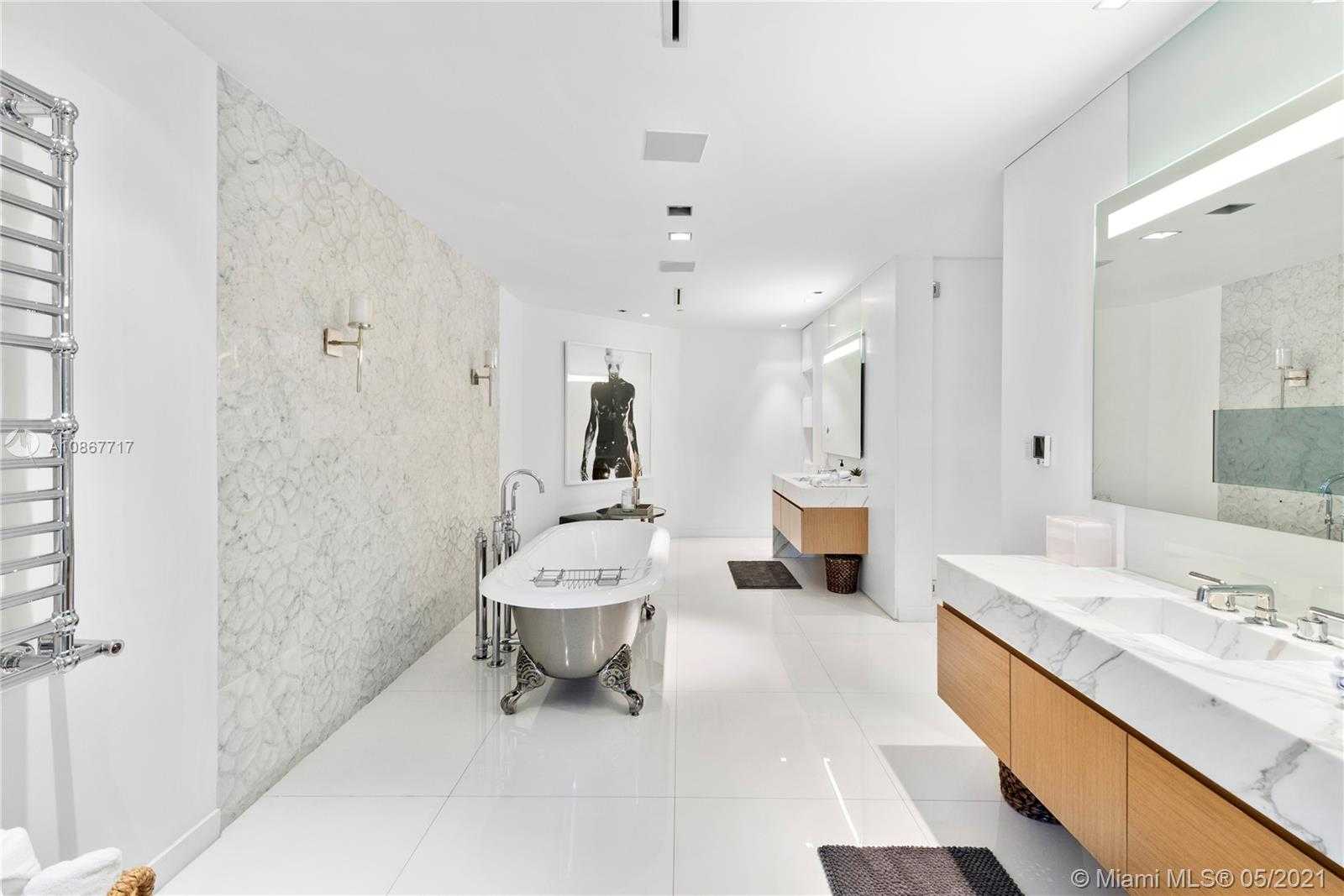 Small Image of 7716 FISHER ISLAND DR #7716, Miami Number 30