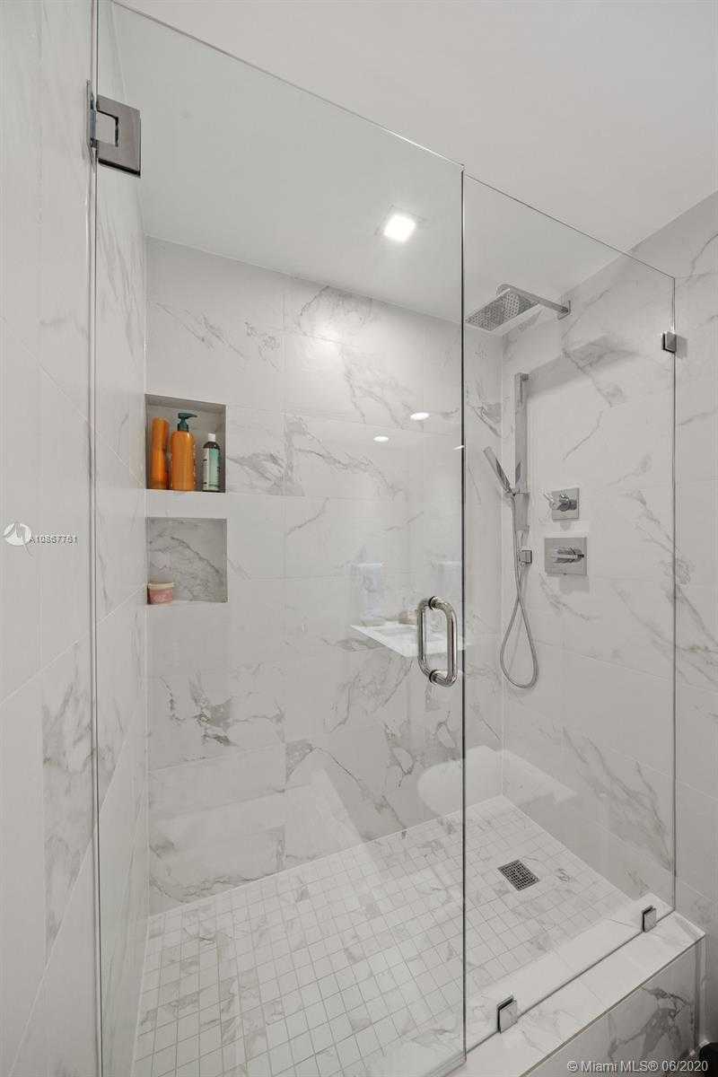 Small Image of 2301 COLLINS AVE #1523-24, Miami Beach Number 13
