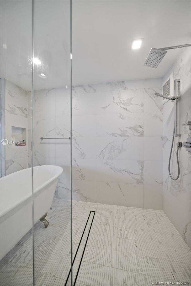 Small Image of 2301 COLLINS AVE #1523-24, Miami Beach Number 15