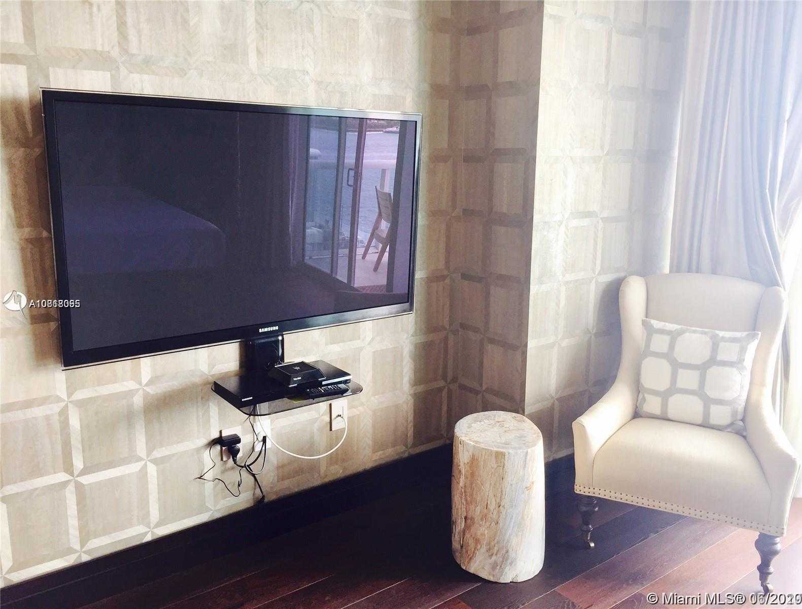 Small Image of 1000 SOUTH POINTE DR #705, Miami Beach Number 24