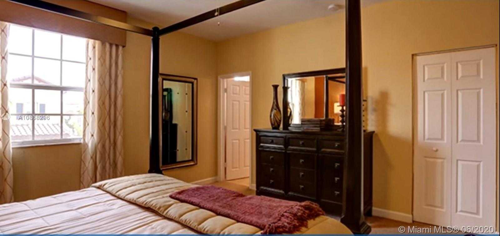 Small Image of 9451 SOUTH WEST 171ST PL #9451, Miami Number 12