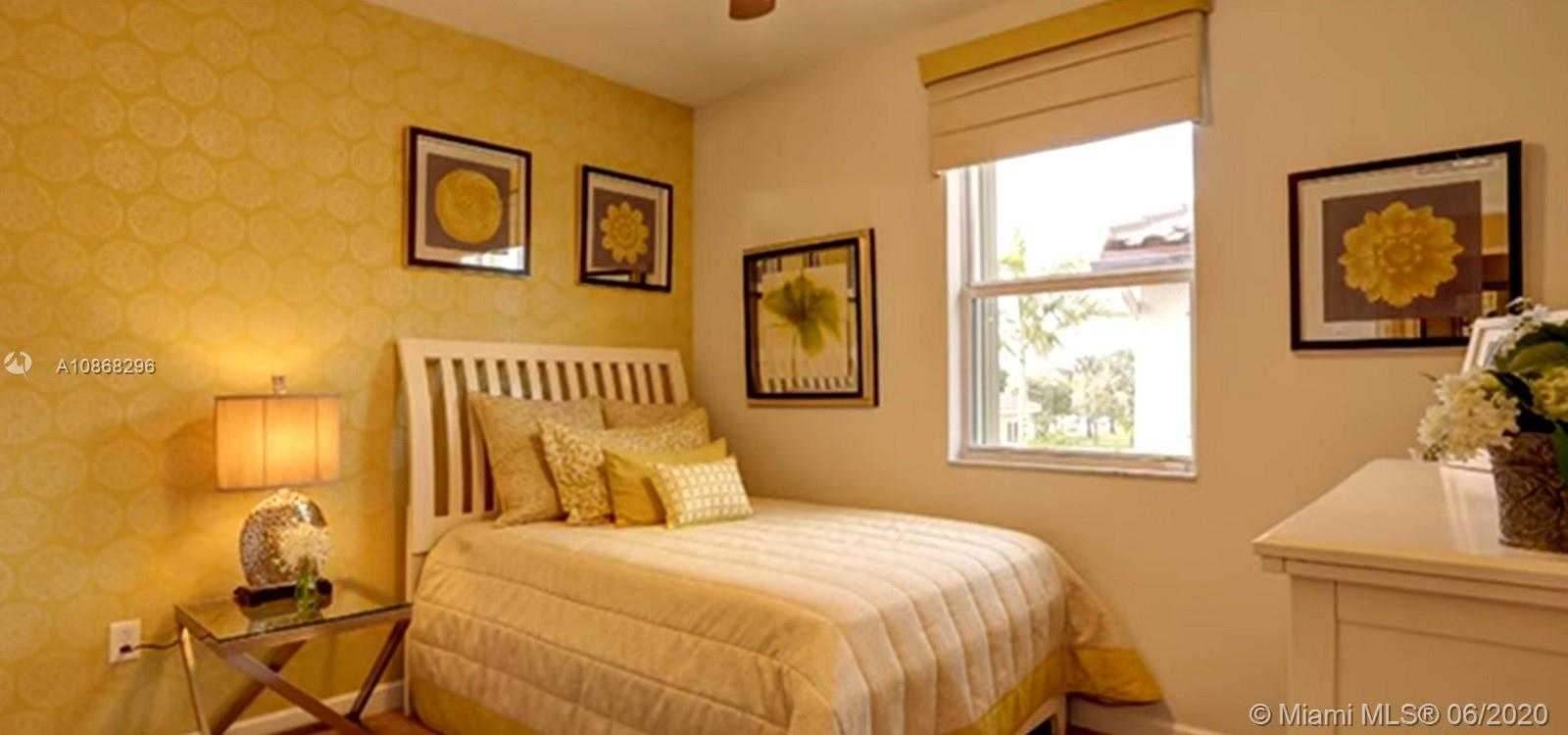 Small Image of 9451 SOUTH WEST 171ST PL #9451, Miami Number 17