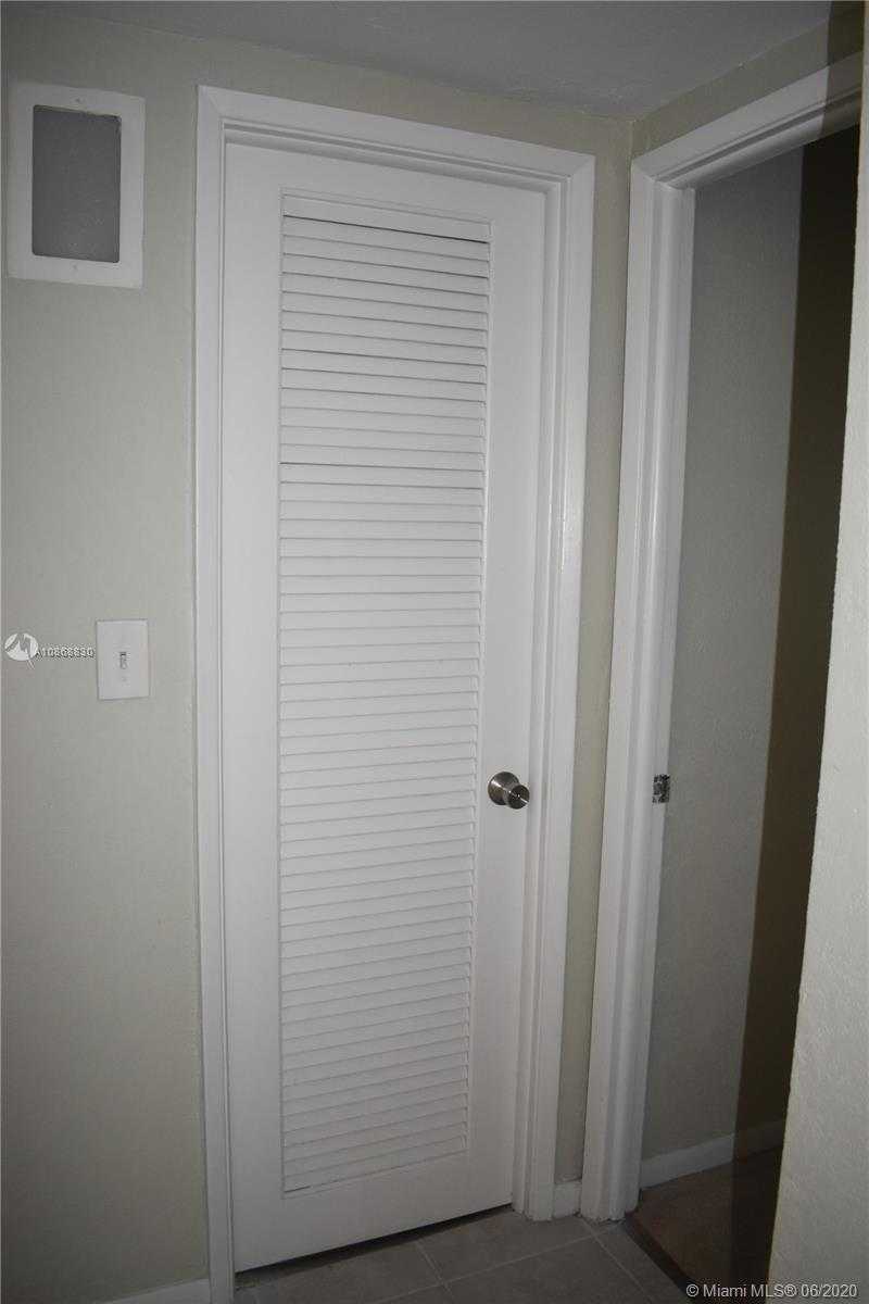 Small Object Image