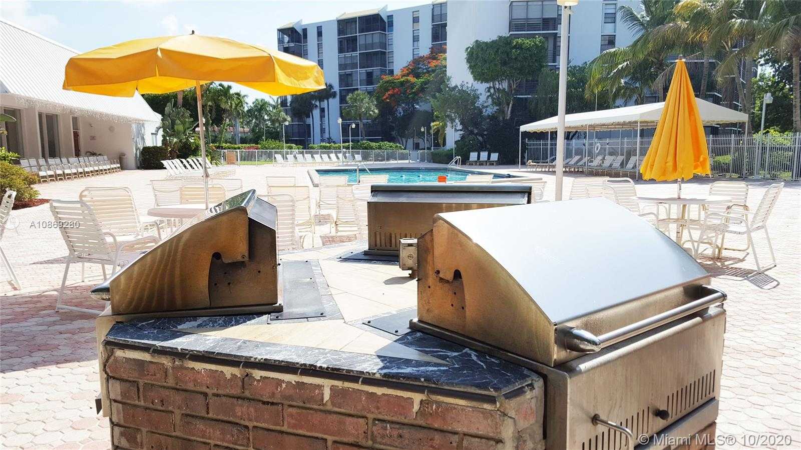 Small Image of 20400 WEST COUNTRY CLUB DR #214, Aventura Number 17