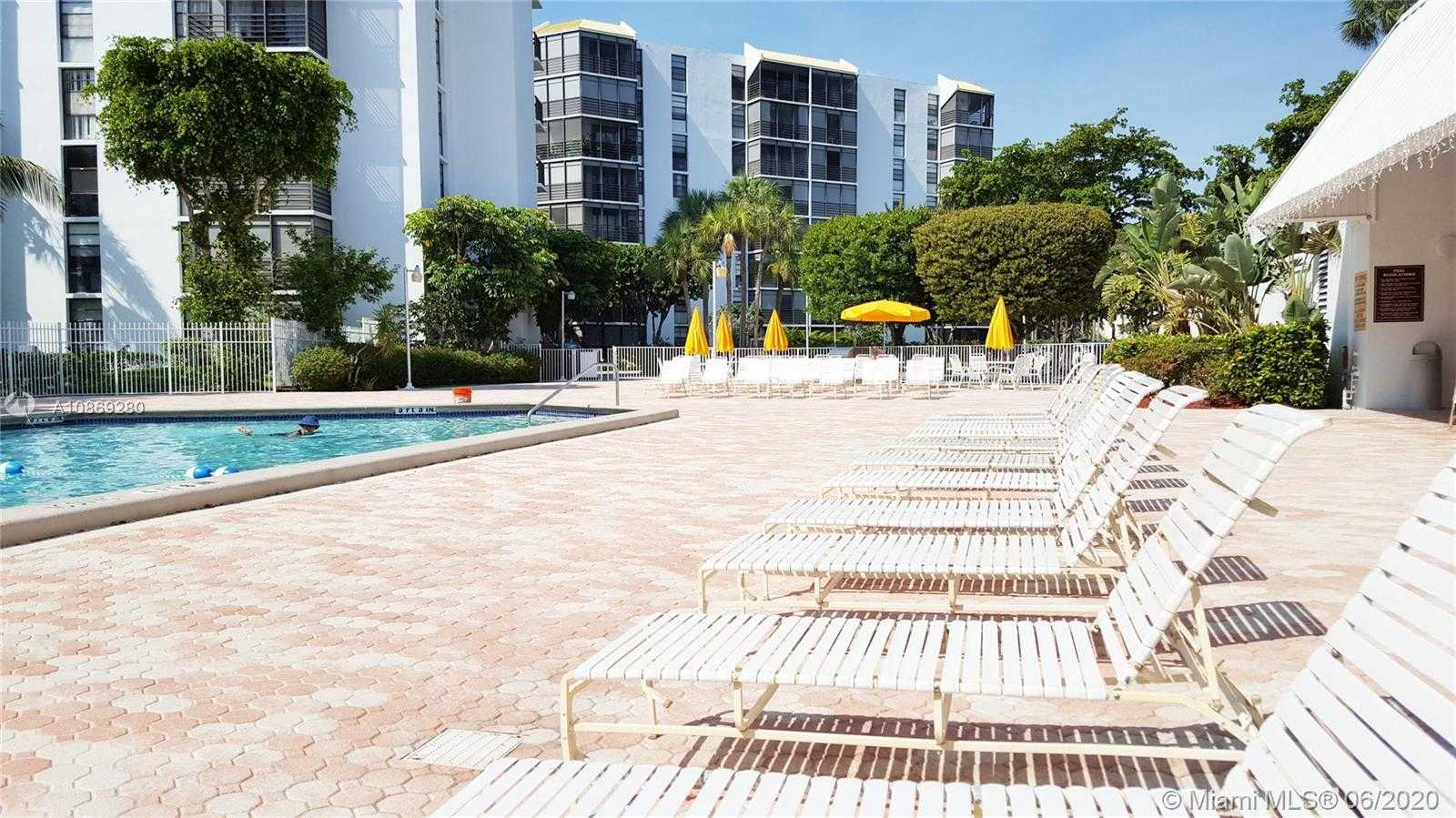 Small Image of 20400 WEST COUNTRY CLUB DR #214, Aventura Number 18