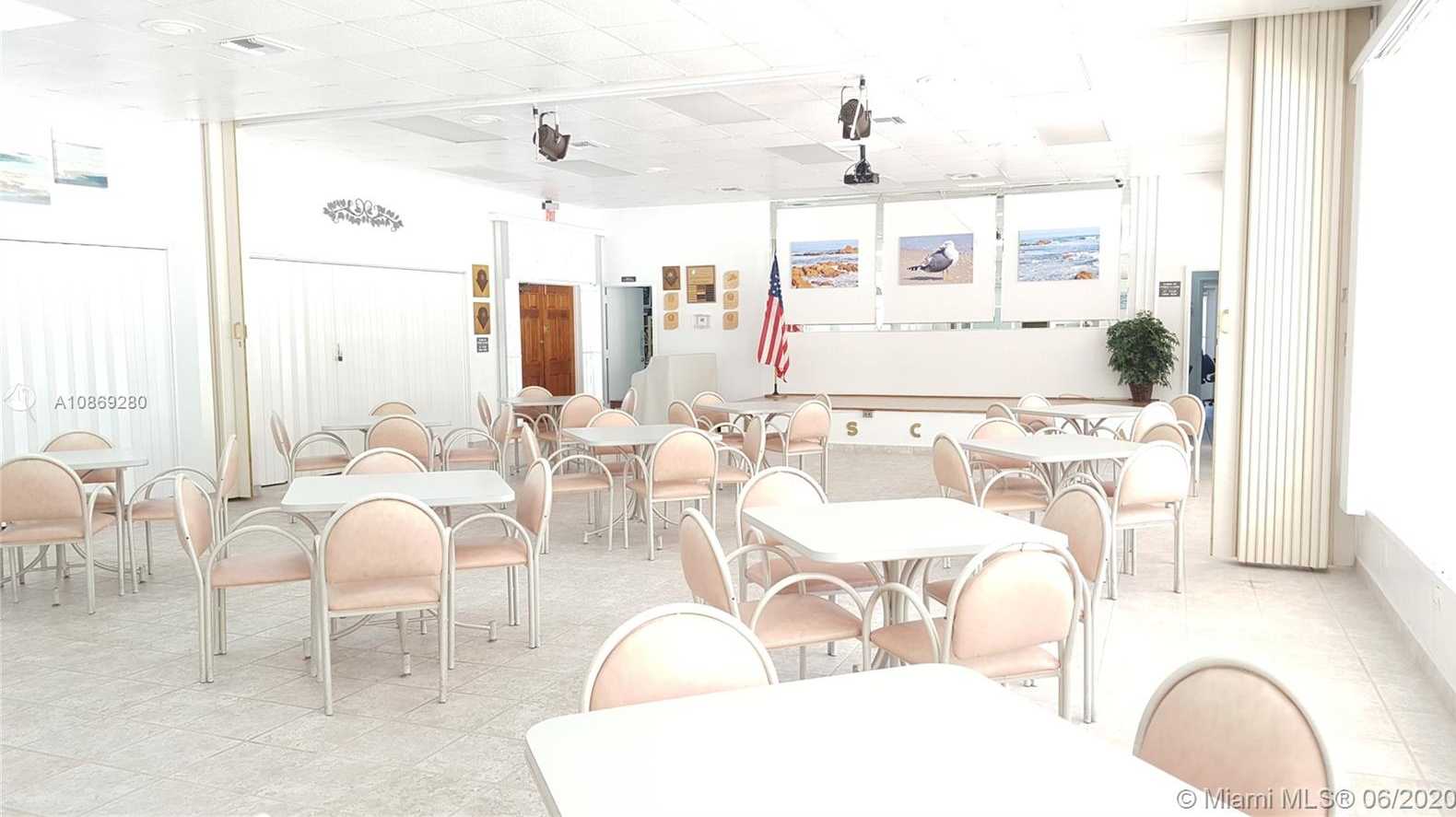 Small Image of 20400 WEST COUNTRY CLUB DR #214, Aventura Number 19