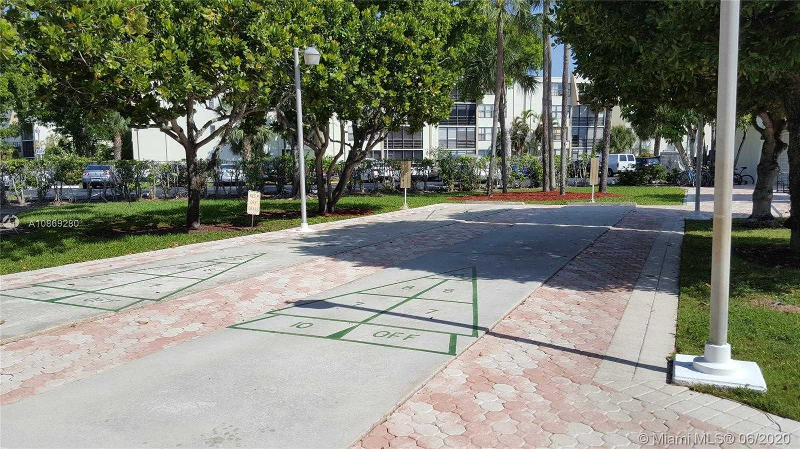 Small Image of 20400 WEST COUNTRY CLUB DR #214, Aventura Number 22
