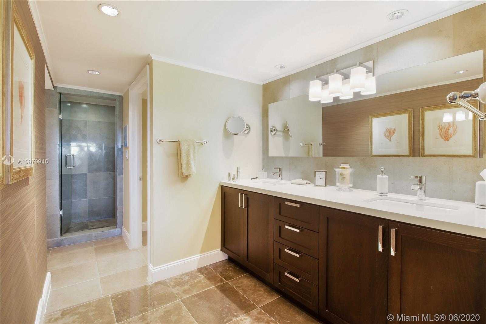 Small Image of 177 Ocean Ln Dr, Miami, FL 33149, USA Number 19