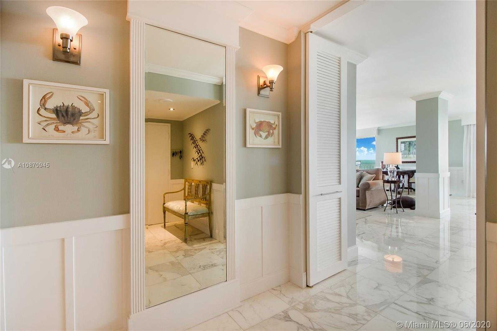 Small Image of 177 Ocean Ln Dr, Miami, FL 33149, USA Number 2