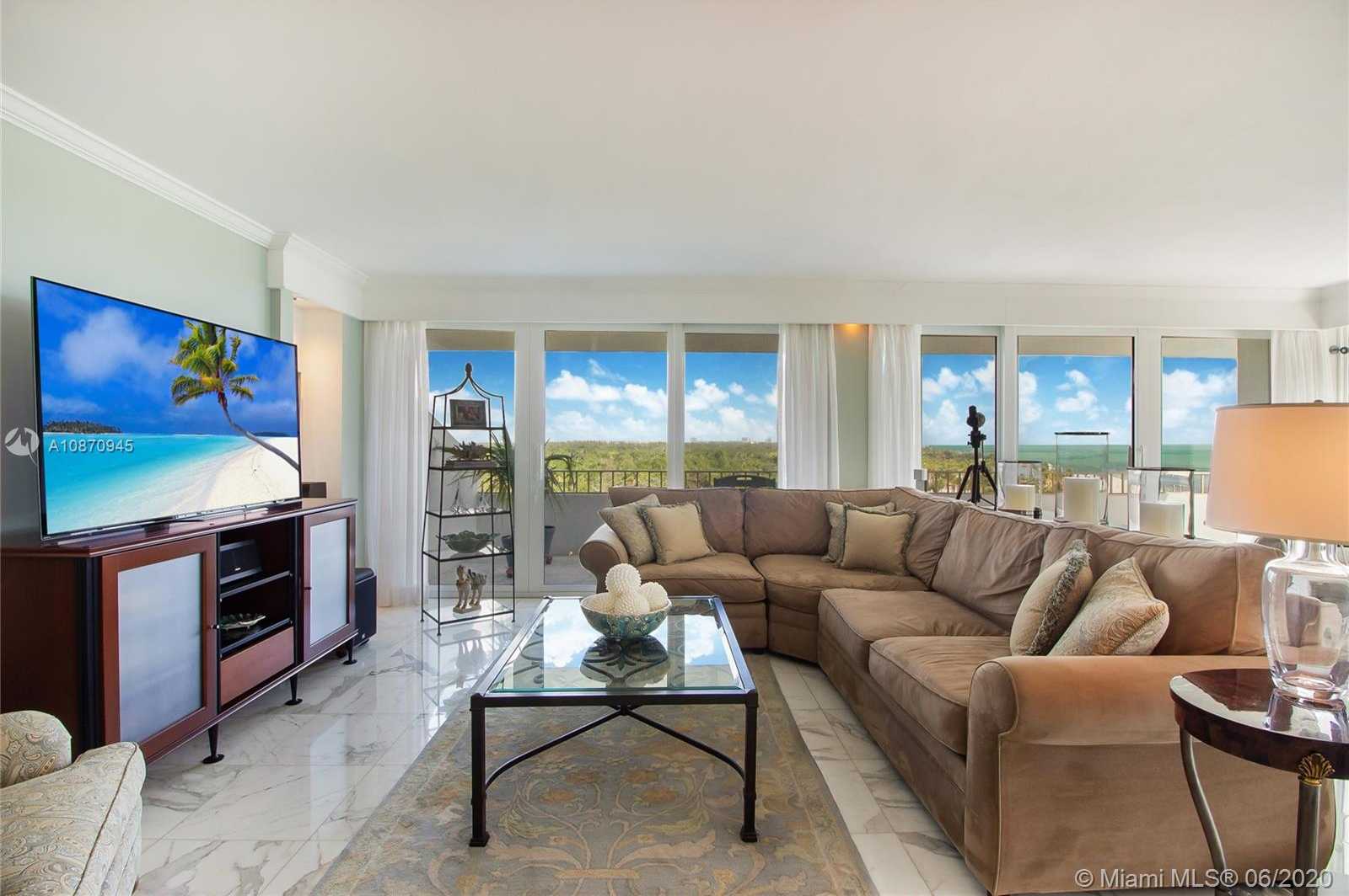 Small Image of 177 Ocean Ln Dr, Miami, FL 33149, USA Number 7