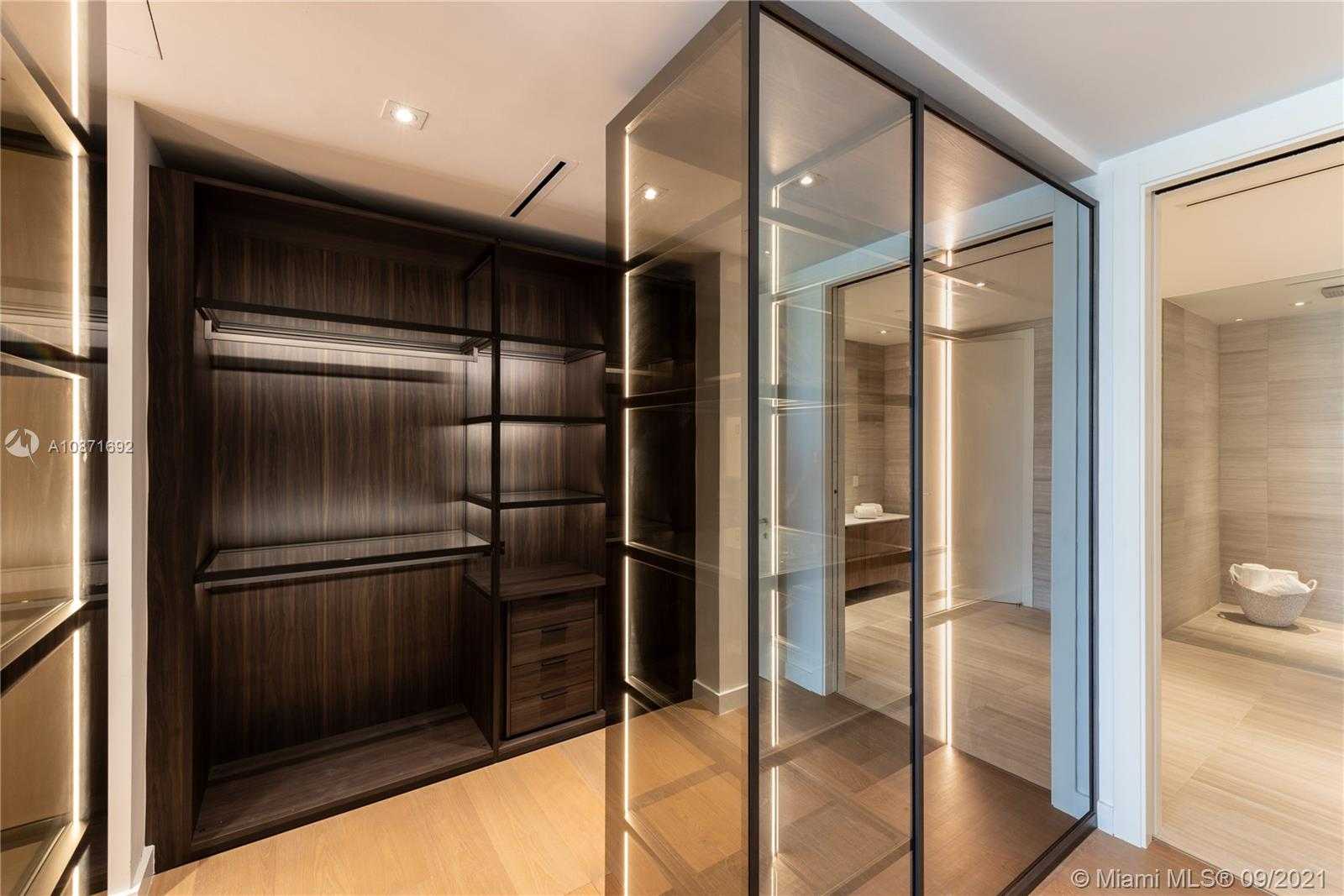 Small Image of 4701 NORTH MERIDIAN AVENUE #427, Miami Beach Number 14